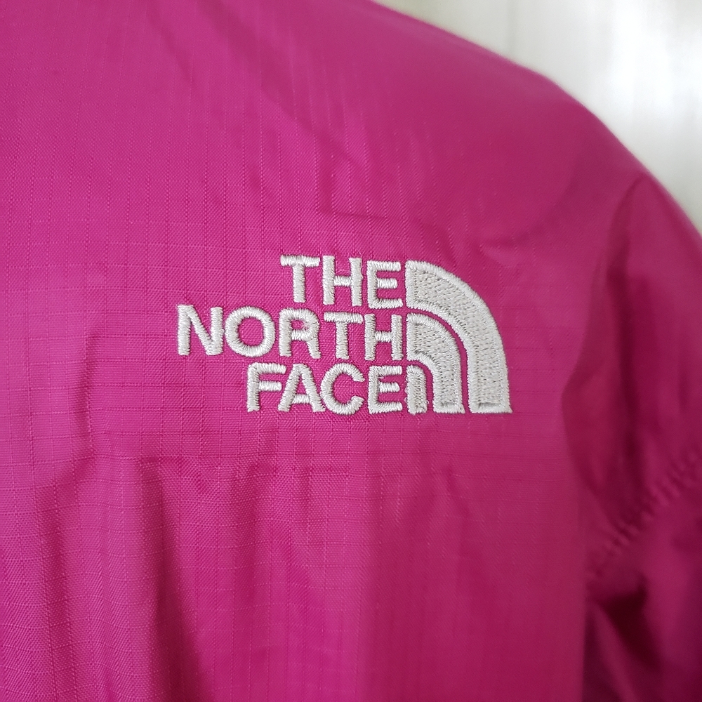 The North face rain jacket size M - Picture 11 of 13